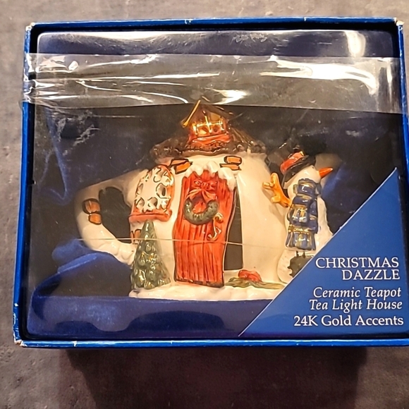 0366. NIB ~ CHRISTMAS 🎄 DAZZEL ❤️Beautiful Collectable! - Picture 1 of 5